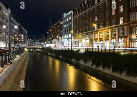 Canal d'eau dans le centre-ville d'Aarhus, Danemark, Europe Banque D'Images