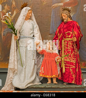 Bruxelles, Belgique - 16 juin 2014 : La Sainte Famille de la robe à l'église Église de St Jean et St Etienne aux minimes. Banque D'Images