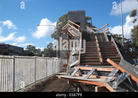 Construction d'une rue piétonne overbridge à heathcote dans Sydney, Australie régionale Banque D'Images