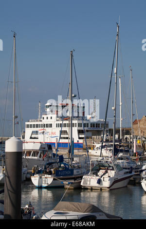 Yarmouth à Lymington ferry Ile de Wight UK Banque D'Images