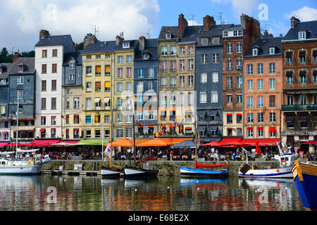 Honfleur France FR Europe Harbour Port Seine impressionniste Monet Banque D'Images