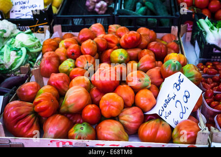 Oxheart tomates sur vente, Mercato di Marché du Rialto, Venise, Italie. Banque D'Images