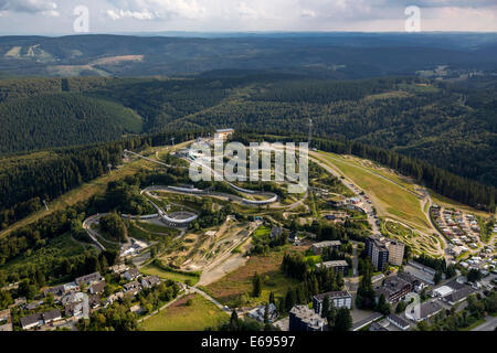 Photo aérienne, piste de bobsleigh de Winterberg, Winterberg, Rhénanie-Palatinat, Hesse, Allemagne Banque D'Images