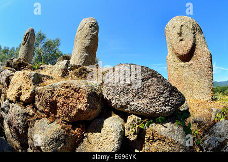 Filitosa IX, pierres ou menhirs, période mégalithique, Filitosa, Corse, France Banque D'Images