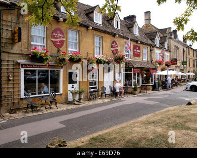 Les vieux stocks Hotel, Stow-on-the-Wold, Gloucestershire, Royaume-Uni Banque D'Images