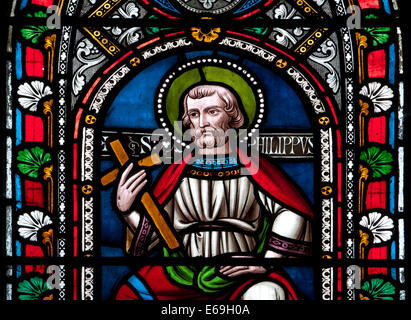 Vitrail de Saint Philippe, Saint Philippe et Saint James Church, Whittington, Worcestershire, Angleterre, RU Banque D'Images