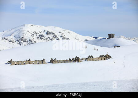 Ruines militaires de l'Authion au cours de la seconde guerre mondiale près du Col de Turini. Banque D'Images