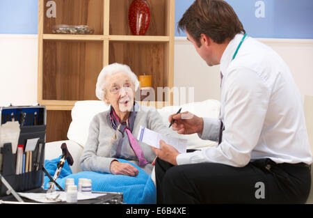 Hauts,mobilité,soins aux personnes âgées,médecin,accueil visite Banque D'Images