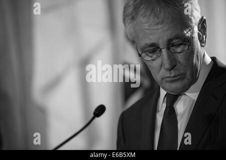 Le secrétaire américain à la défense Chuck Hagel parle lors d'une conférence de presse à Sydney le 12 août 2014. Banque D'Images