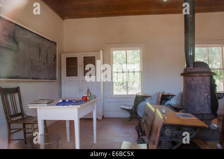 USA, Utah, Torrey, Capitol Reef National Park, l'intérieur de la Fruita une école, qui a été construite en 1896 Banque D'Images