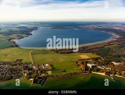 Vue aérienne, le lac Kölpinsee, du lac Müritz dans le Mecklembourg Lake District, Klink, Mecklembourg-Poméranie-Occidentale, Allemagne Banque D'Images