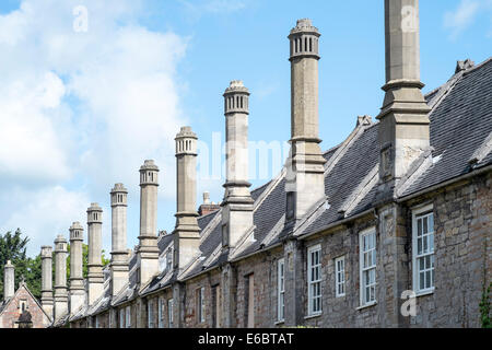 Cheminées sur cottages en Vicaires Fermer Wells Somerset UK Banque D'Images