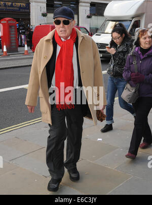 L'ancien de l'année Awards - Arrivals avec : Richard Wilson Où : London, Royaume-Uni Quand : 04 Mars 2014 Banque D'Images