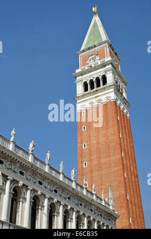 Campanile di San Marco Bell Tower à San Marco Piazza, Venise, Italie, Europe Banque D'Images