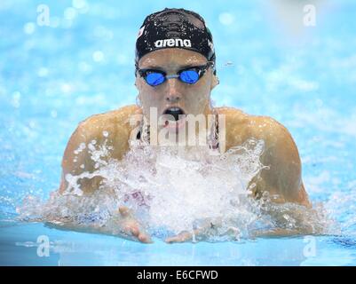 Berlin, Allemagne. 20e Août, 2014. Katinka Hosszu de la Hongrie participe à la women's 200m quatre nages à la 32e demi-finale du Championnat de natation 2014 européenne LEN au Velodrom à Berlin, Allemagne, 20 août 2014. Foto : Hannibal/dpa/Alamy Live News Banque D'Images