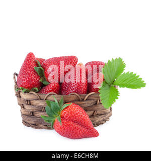 Dans un panier de fraises Banque D'Images