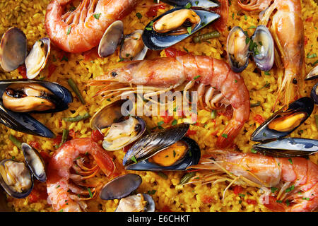 Paella aux fruits de mer typique espagnol close-up Banque D'Images