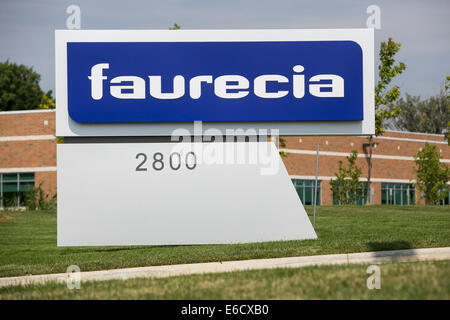 Un établissement occupé par fabricant de pièces d'automobile Faurecia à Auburn Hills, Michigan. Banque D'Images