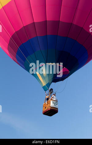 METAMORA, MICHIGAN - 24 août 2013 : lancement du ballon à air chaud à l'Assemblée Metamora Pays Jours et Hot Air Balloon Festival. Banque D'Images
