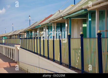 Cabines de plage à Sutton on sea Banque D'Images