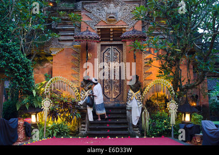 Décorées Puri Saren Temple, Ubud, Bali, Indonésie Banque D'Images