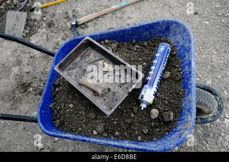 Des archéologues travaillant sur un site 'Rescue' site bientôt pour être couvert par un carter develpoment à Eastbourne East Sussex UK. Banque D'Images