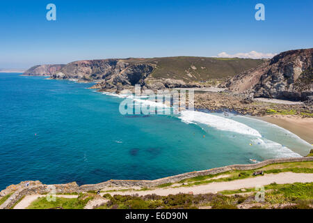 Donnant sur la plage à Trevaunance Cove St Agnes Cornwall England UK Banque D'Images