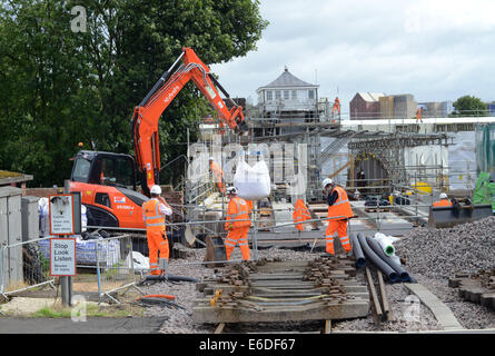 Mise à niveau d'un pont tournant de chemin selby traversant la rivière Ouse à selby Royaume-Uni yorkshire railway station Banque D'Images