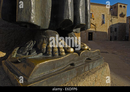 Caceres, San Pedro de Alcantara statue, UNESCO World Heritage site, Estrémadure, Espagne Banque D'Images