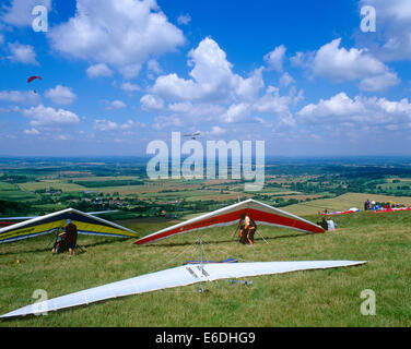 Les gens deltaplane dans la région de Sussex UK Banque D'Images