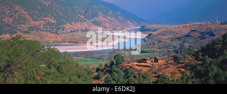 La Chine. La province du Yunnan. Rivière Yangtze. Banque D'Images