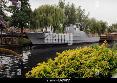 La formation des cadets de la TS Navire amarré sur le fleuve Nelson Wensum dans le centre de Norwich Banque D'Images