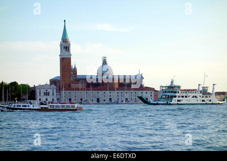 San Giorgio Maggiore vue depuis la Riva degli Schiavoni à Venise, Italie Banque D'Images