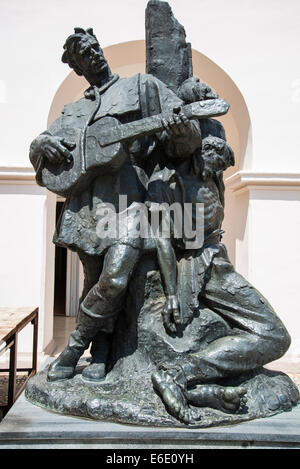 Musée de soulèvements paysans, Château Orsic, 'Petrica Kerempuh" sculpture d'Augustincic, Gornja Stubica, Zagorje, Croatie Banque D'Images