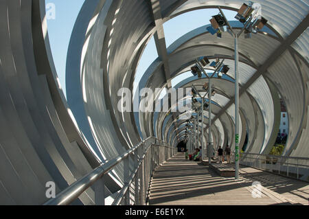 Pont métallique de Madrid río Banque D'Images