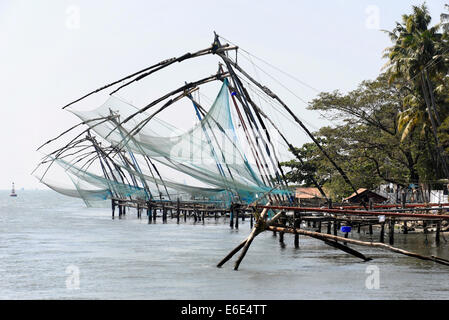 Filets de pêche chinois, fort Kochi, Kochi, Kerala, Inde du Sud, Inde Banque D'Images