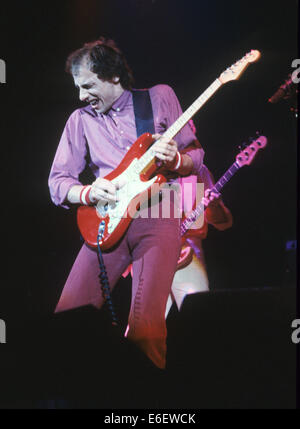 Groupe de rock britannique dire straits avec Mark Knopfler sur 1980 Banque D'Images