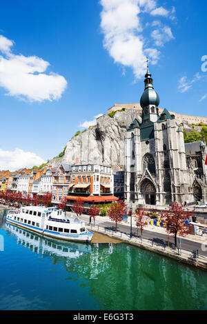 Collégiale Notre Dame de Dinant près de Meuse Banque D'Images