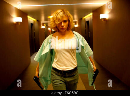 LUCY 2014 Canal + film avec Scarlett Johansson Banque D'Images