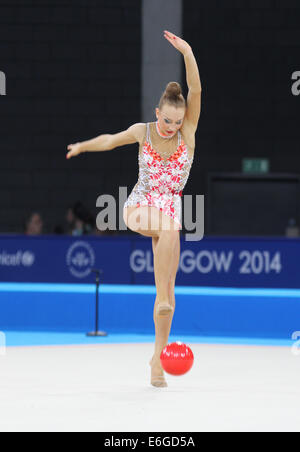 Patricia BEZZOUBENKO du Canada dans la section Gymnastique Rythmique (ball) à des jeux du Commonwealth de 2014 à Glasgow. Banque D'Images