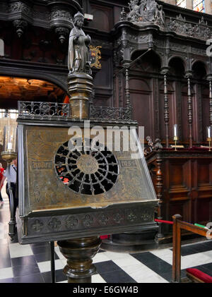 Intérieur de la chapelle du Kings College de Cambridge en Angleterre Banque D'Images