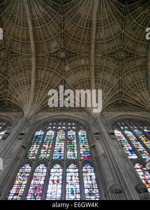 Intérieur de la chapelle du Kings College de Cambridge en Angleterre Banque D'Images