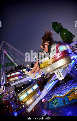 Gibraltar, 23 août 2014 - La Foire de Gibraltar a été officiellement ouverte par le ministre de la Culture Steven Linares. La foire est tenue dans la dernière semaine d'août en vue de la fête nationale le 10 septembre. Les organisateurs sont l'auto-détermination pour Gibraltar Group, un groupe de pression qui a fondé la fête nationale de Gibraltar. Crédit : Stephen Ignacio/Alamy Live News Banque D'Images