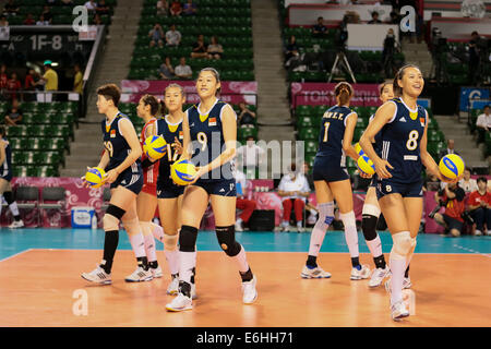 Ariake Coliseum, Tokyo, Japon. 23 août, 2014. Groupe China Team (CHN), le 23 août 2014 - Volley-ball : FIVB World Grand Prix 2014 final round match entre la Turquie 2-3 la Chine à Ariake Coliseum, Tokyo, Japon. Credit : AFLO SPORT/Alamy Live News Banque D'Images