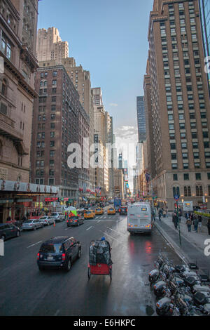 La 7e rue à Manhattan, près de Central Park. Banque D'Images