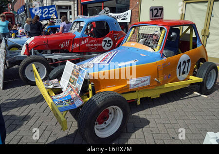 Ormskirk, Lancashire, Royaume-Uni. 24 août, 2014. Une vaste gamme de véhicules à moteur classique et vintage étaient sur l'affichage dans le centre-ville de Ormskirk . Tout cela faisait partie de la 3ème Moteur Ormskirk Fest le dimanche, 24 août, 2014. Credit : Pak Hung Chan/Alamy Live News Banque D'Images