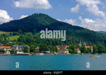 Tegernsee sur le lac Tegernsee, Upper Bavaria, Germany, Europe Banque D'Images