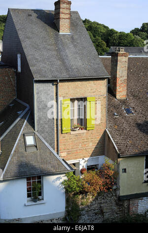 Dos des maisons de la rue de la porte de Nevers, St Valery Sur Somme, Picardie, France Banque D'Images