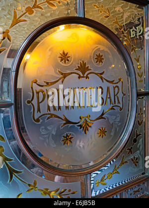 Bar privé traditionnel au London Pub, Lion Jermyn Street Mayfair (près de Piccadilly) England UK Banque D'Images