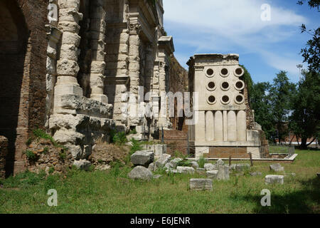 Tombe du Baker Eurysaces à côté de la Porta Maggiore Rome Italie Banque D'Images